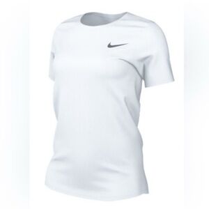 NWT Nike White Legend Short Sleeve T-Shirt Size Small